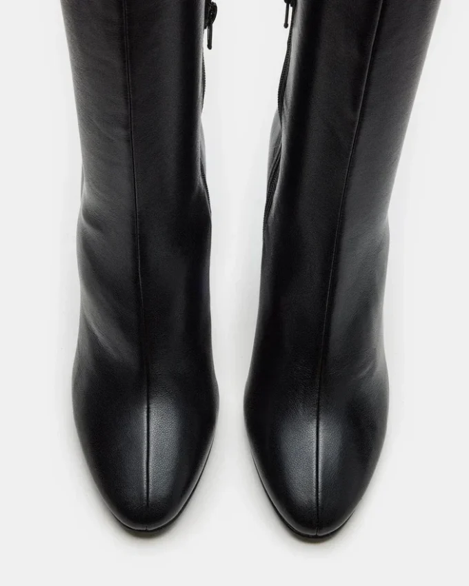 Aria Negru Aria Negru