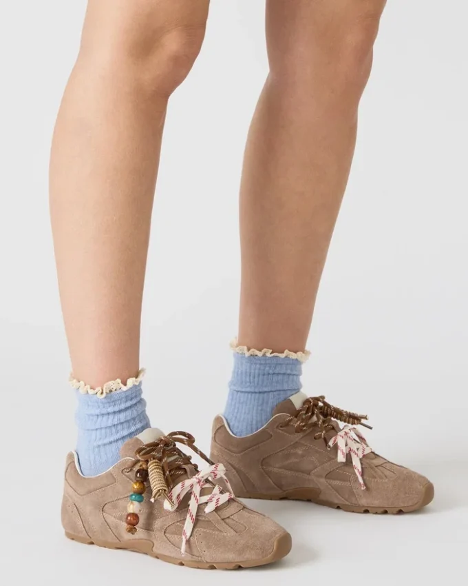 Aziel Charm din piele de căprioară de culoare gri-maro Aziel Charm din piele de căprioară de culoare gri-maro