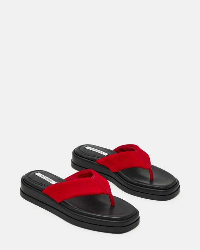 Bella din piele de căprioară roșie