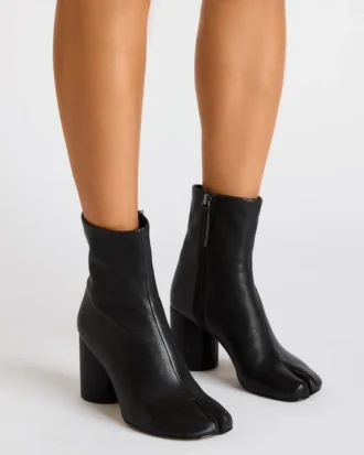 Caro din piele neagră