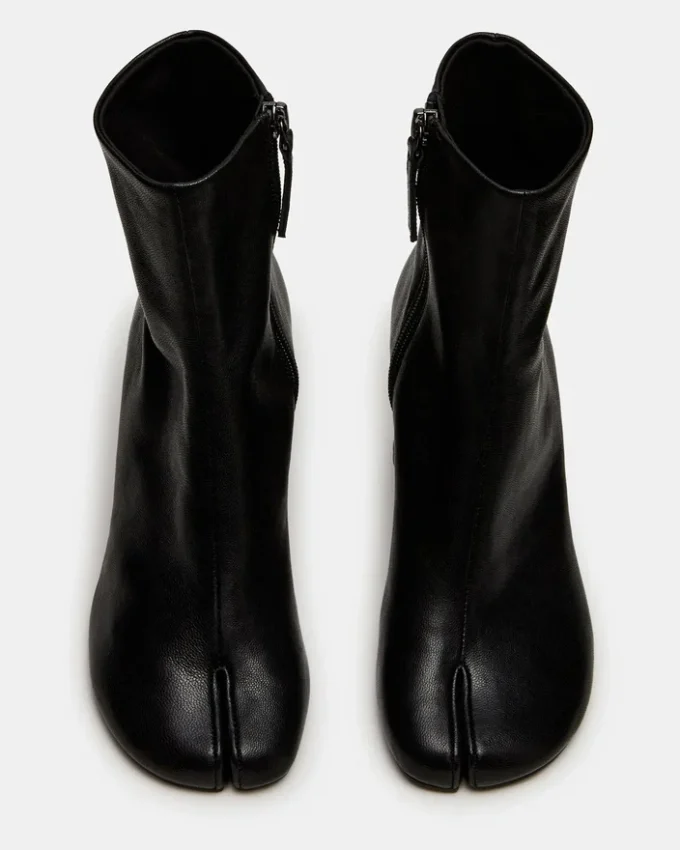 Caro din piele neagră