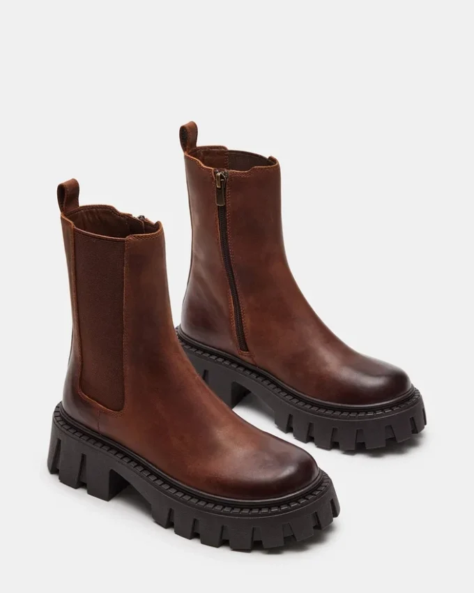 Charges Maro Distresat