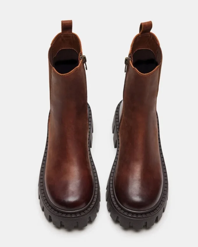 Charges Maro Distresat