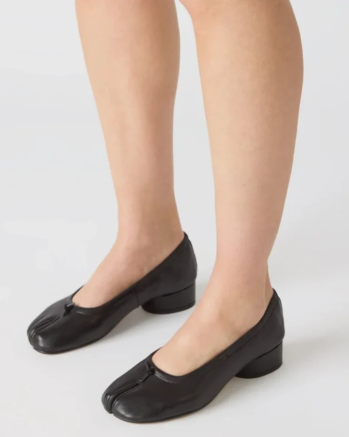 Cyra din piele neagră