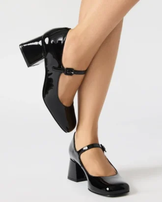 Darcey negru lăcuit