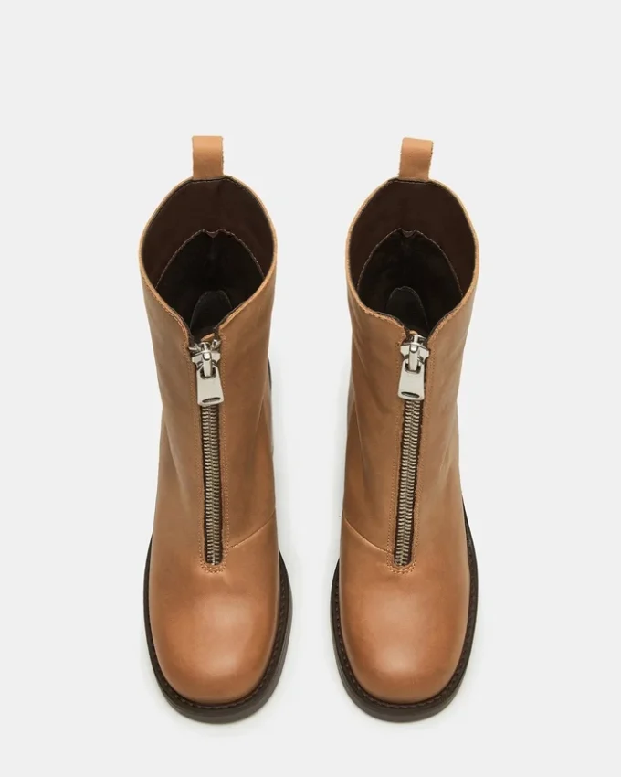 Declan din piele de culoare coniac