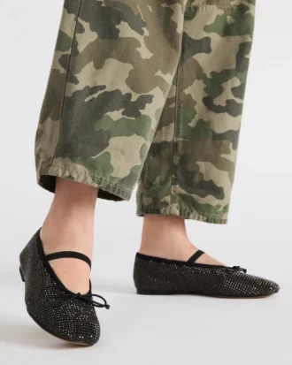 Delara Negru cu strasuri multiple