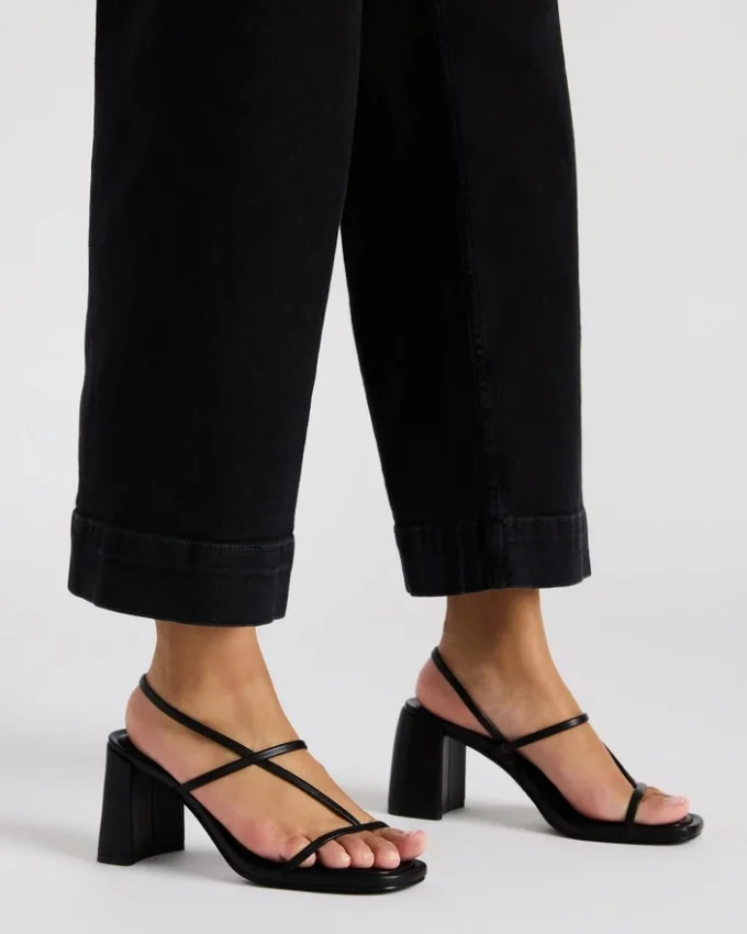 Diora Negru Diora Negru