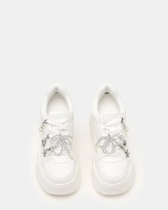 Fifi White Fifi White