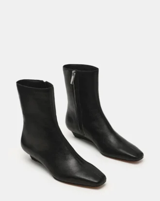 Flaire din piele neagră