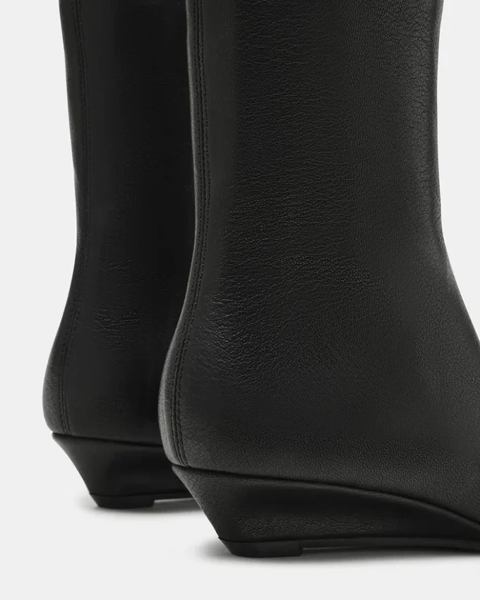 Flaire din piele neagră Flaire din piele neagră