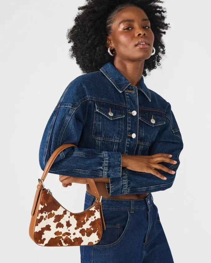 Geantă Smith maro cu imprimeu de vacă