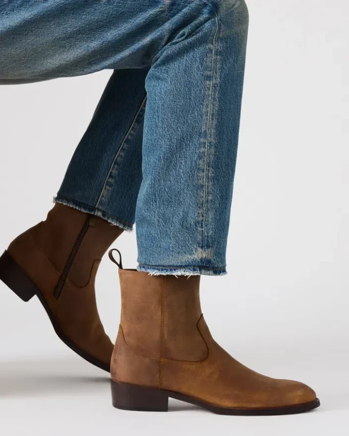 Hendrik din piele maro Hendrik din piele maro