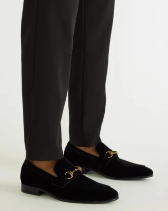 Jakiro din catifea neagră