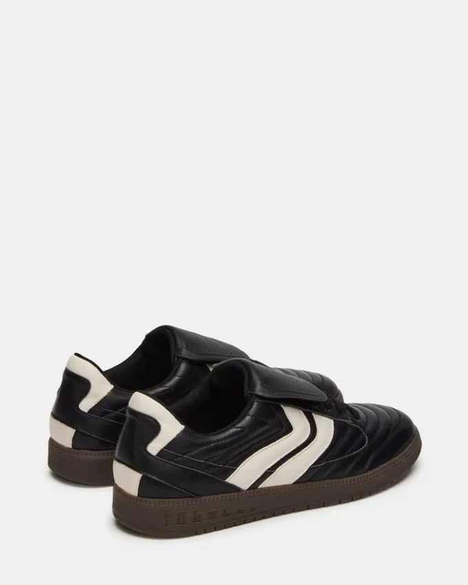 Janos Piele neagră Janos Piele neagră