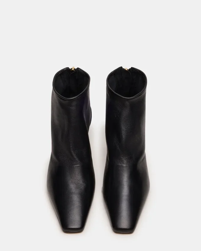 Juno din piele neagră Juno din piele neagră