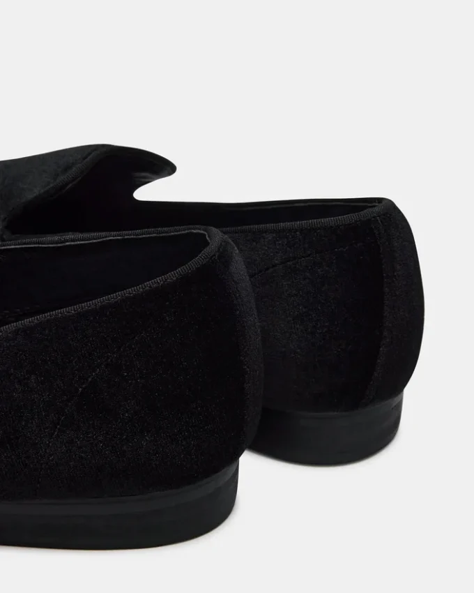 Laight Black Velvet Laight Black Velvet