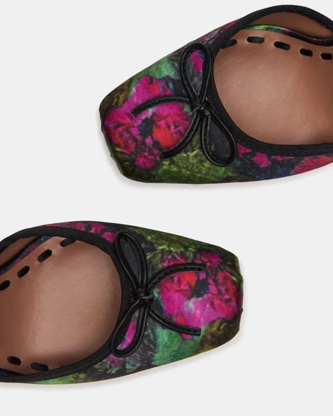 Larina Satin Floral Larina Satin Floral