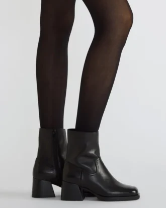 Latches Piele neagră