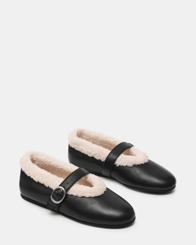 Lodge din piele neagră