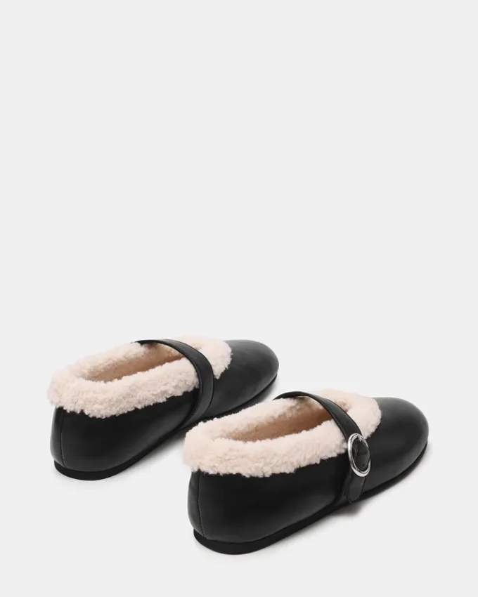 Lodge din piele neagră