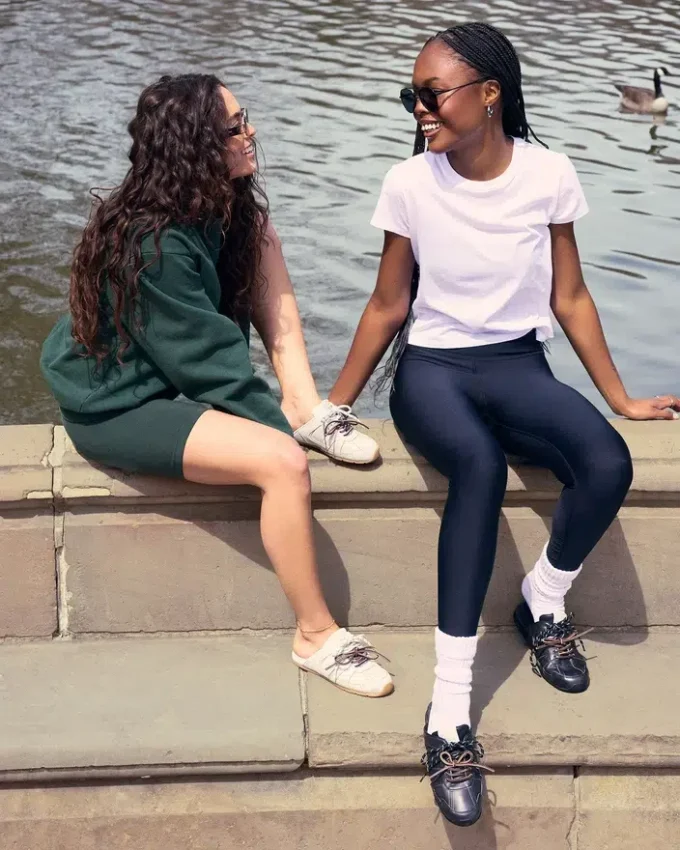 Maysa Negru Distressed