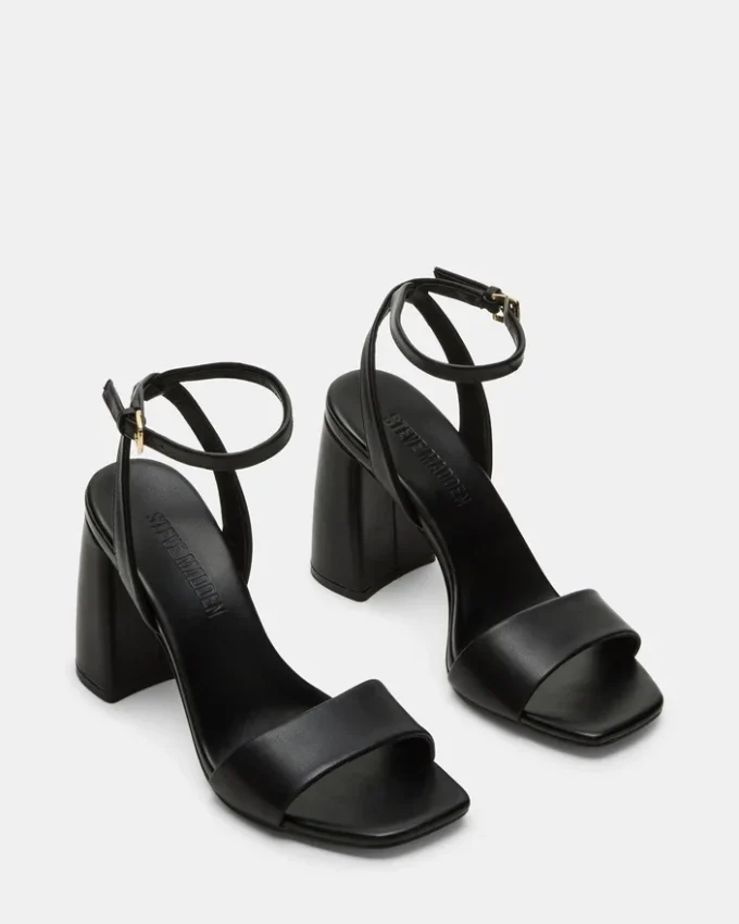 Messa din piele neagră Messa din piele neagră