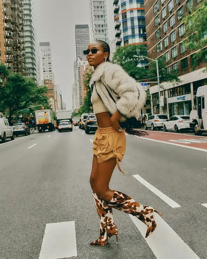 Jacheta Charmaine Natural Jacheta Charmaine Natural