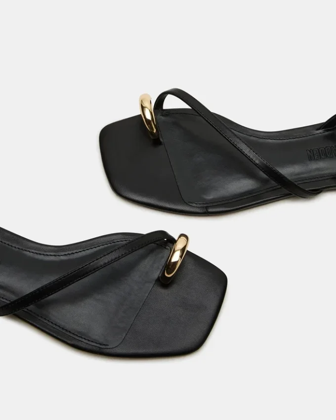 Odyssey din piele neagră Odyssey din piele neagră