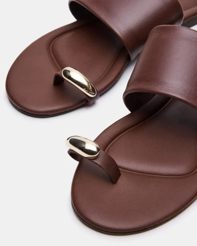 Piele maro decadentă Piele maro decadentă