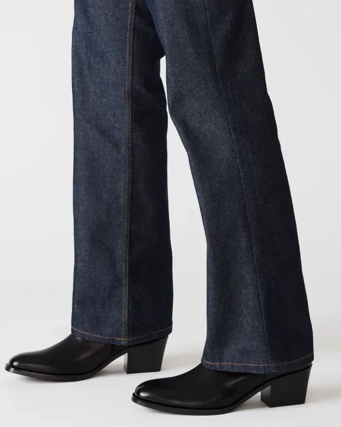 Richie din piele neagră