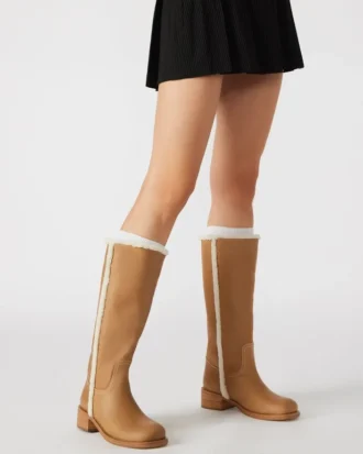 Riggs din piele de banană și blană artificială