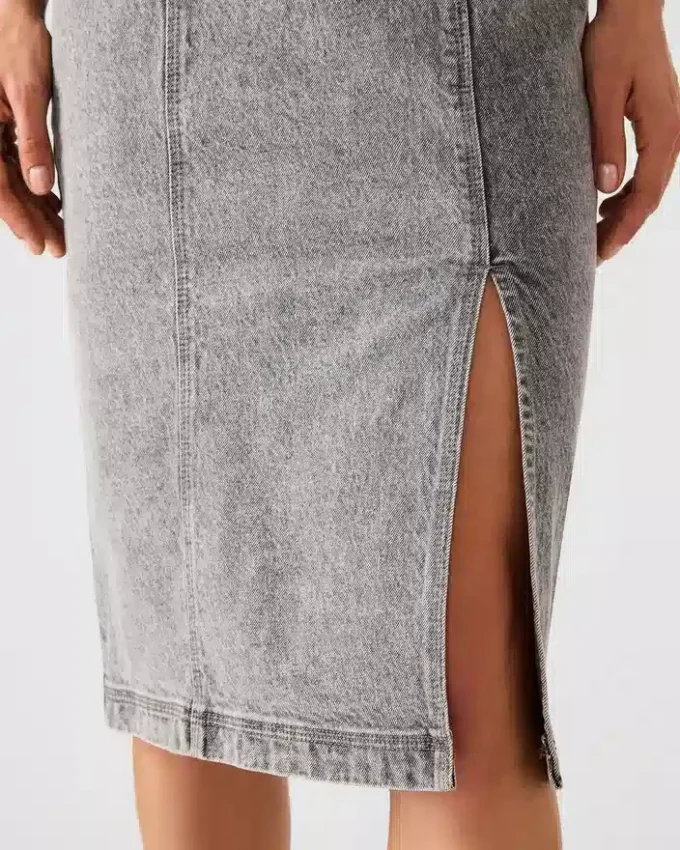 Rochie din denim Giselle cu ornamente, culoare Fog