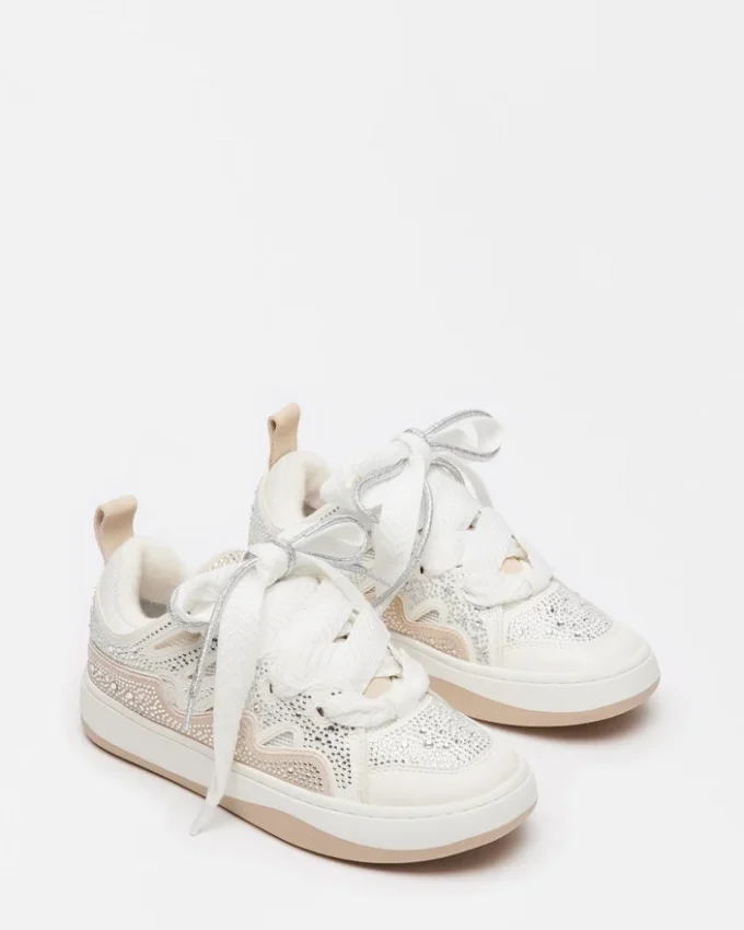 Strasuri albe strălucitoare