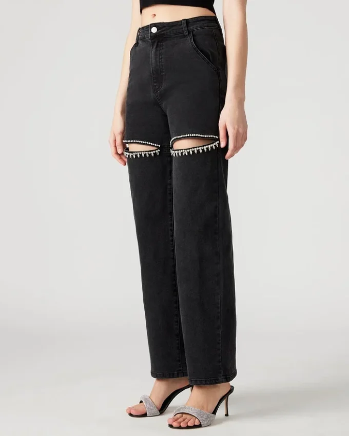 Taylor Jean Negru Taylor Jean Negru