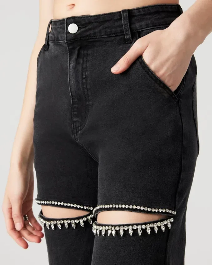 Taylor Jean Negru Taylor Jean Negru