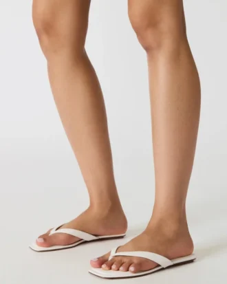 Trella din piele albă