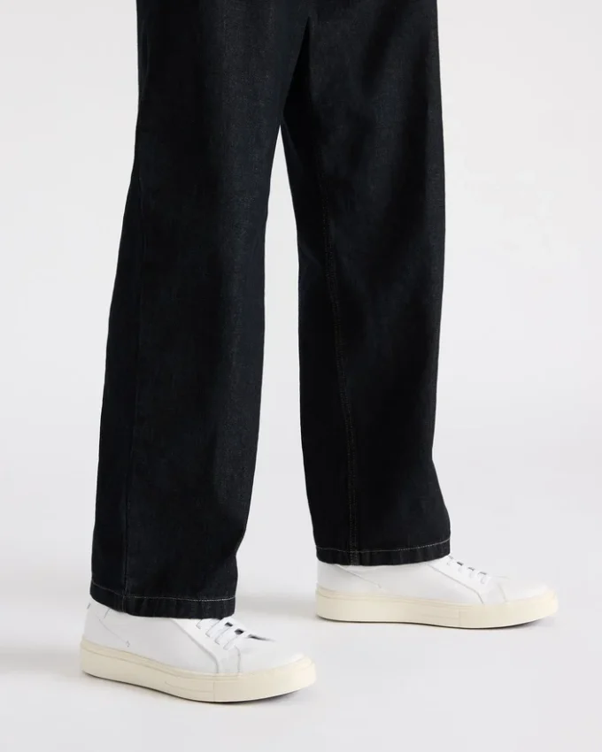 Zoii din piele albă